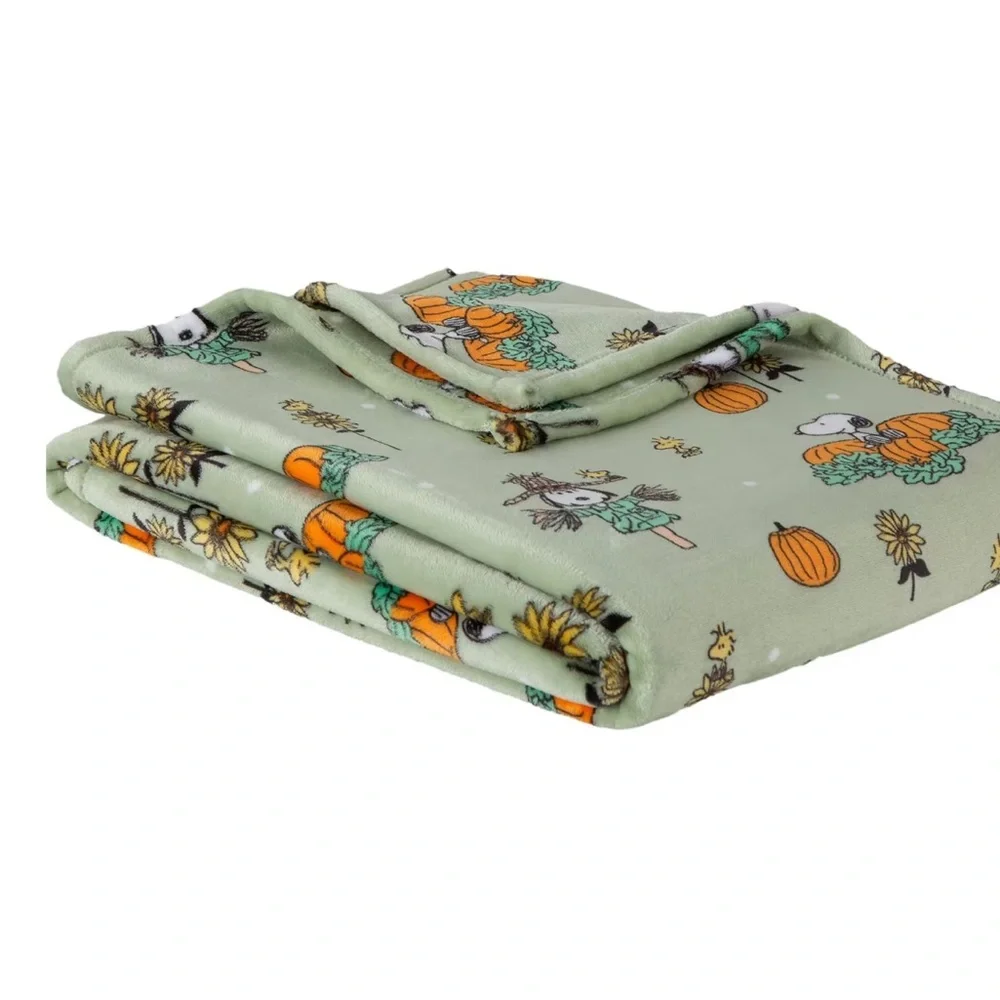 NWT-BERKSHIRE- Peanuts- Snoopy & Woodstock- Green Fall VelvetSoft Blanket 55x70